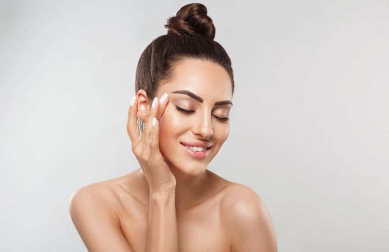 Tratamientos faciales no invasivos para rejuvenecer e iluminar tu rostro
